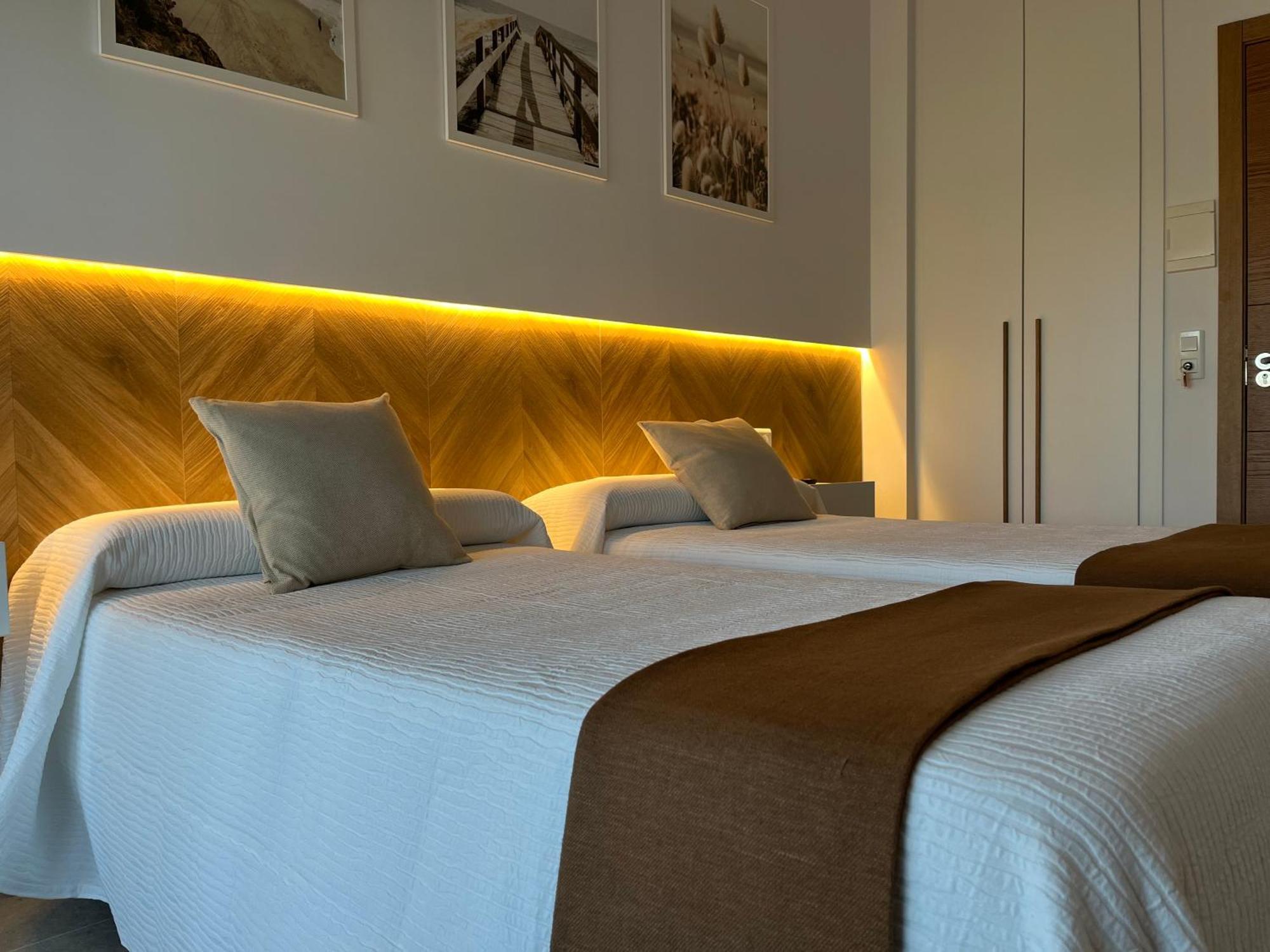Hostal Parador De Los Llanos Torreorgaz Eksteriør bilde