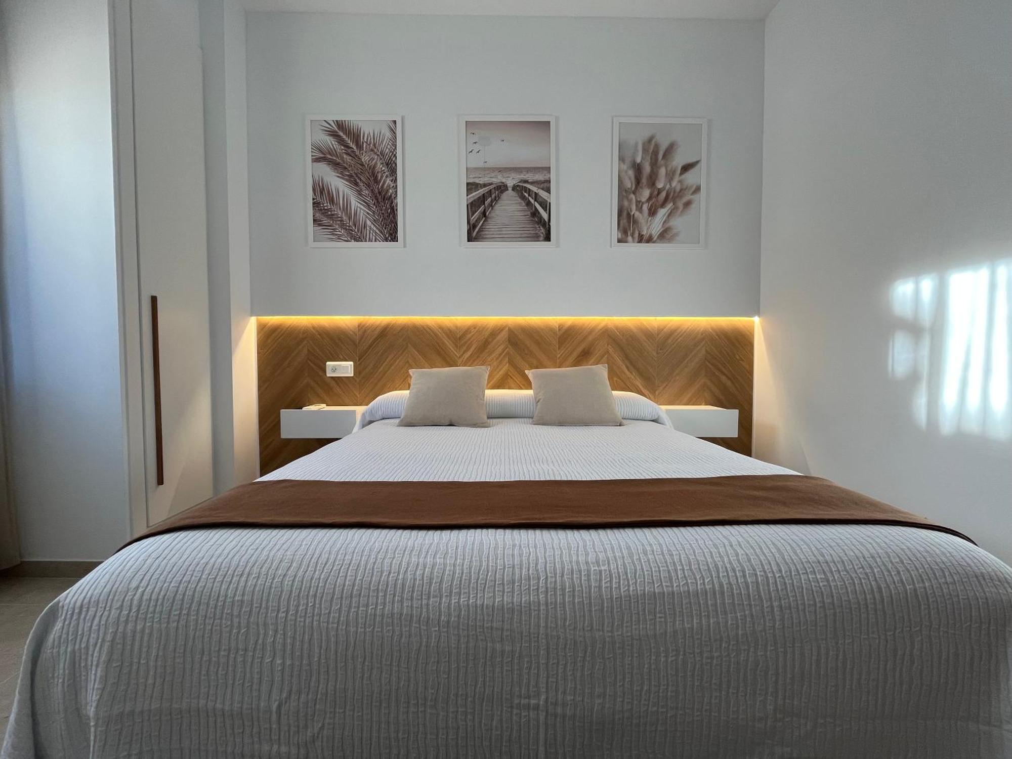 Hostal Parador De Los Llanos Torreorgaz Eksteriør bilde