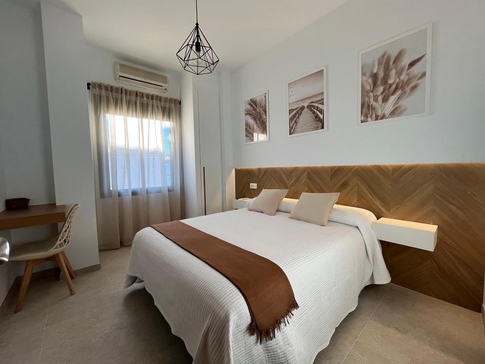 Hostal Parador De Los Llanos Torreorgaz Eksteriør bilde