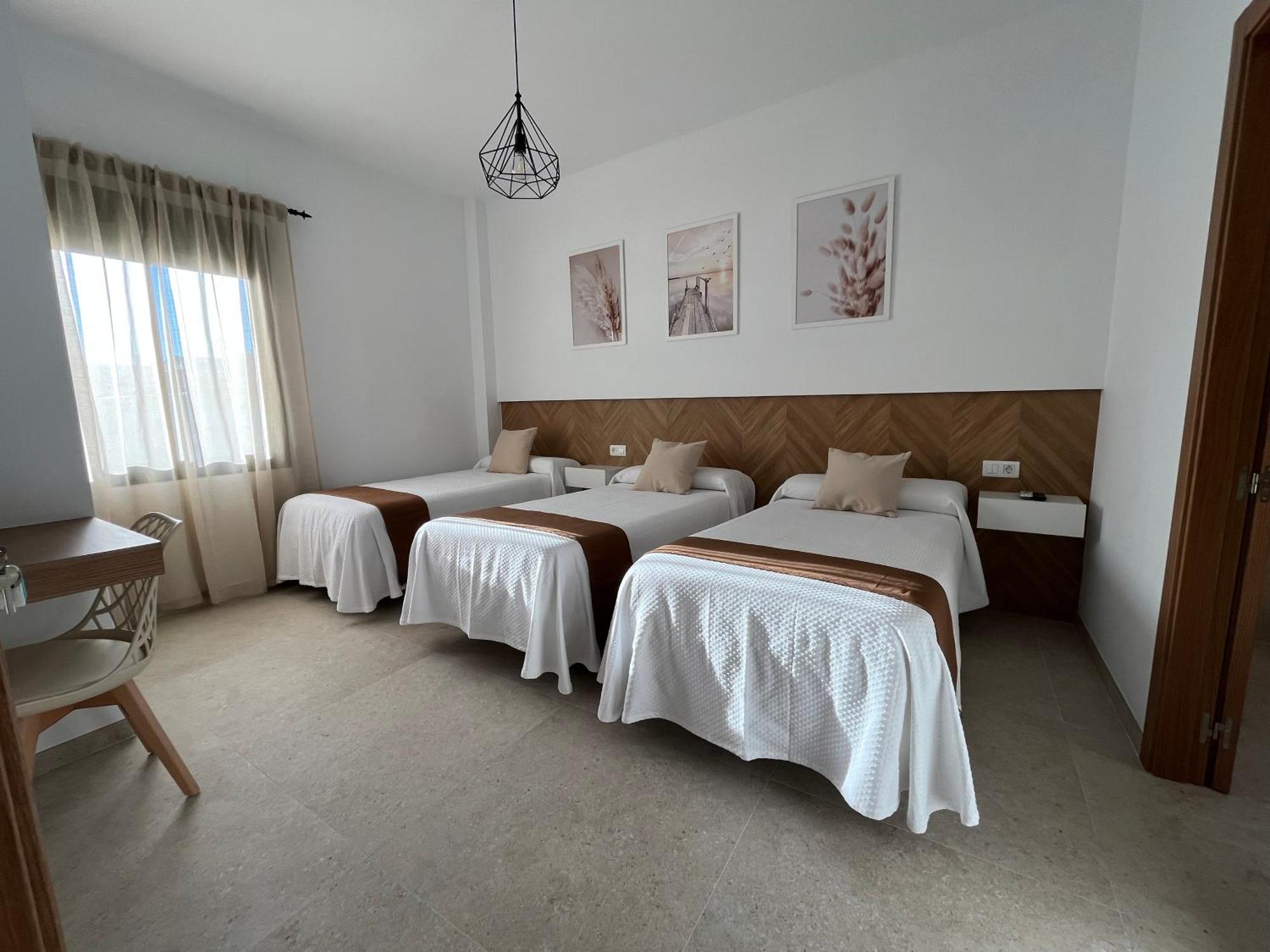 Hostal Parador De Los Llanos Torreorgaz Eksteriør bilde