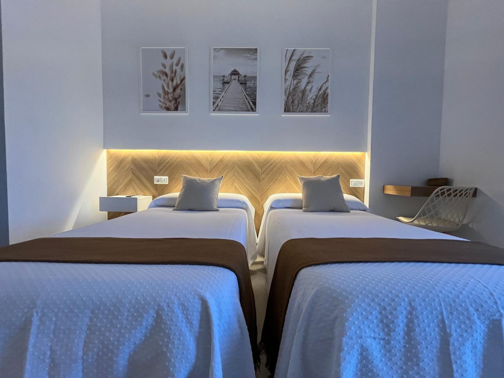 Hostal Parador De Los Llanos Torreorgaz Eksteriør bilde